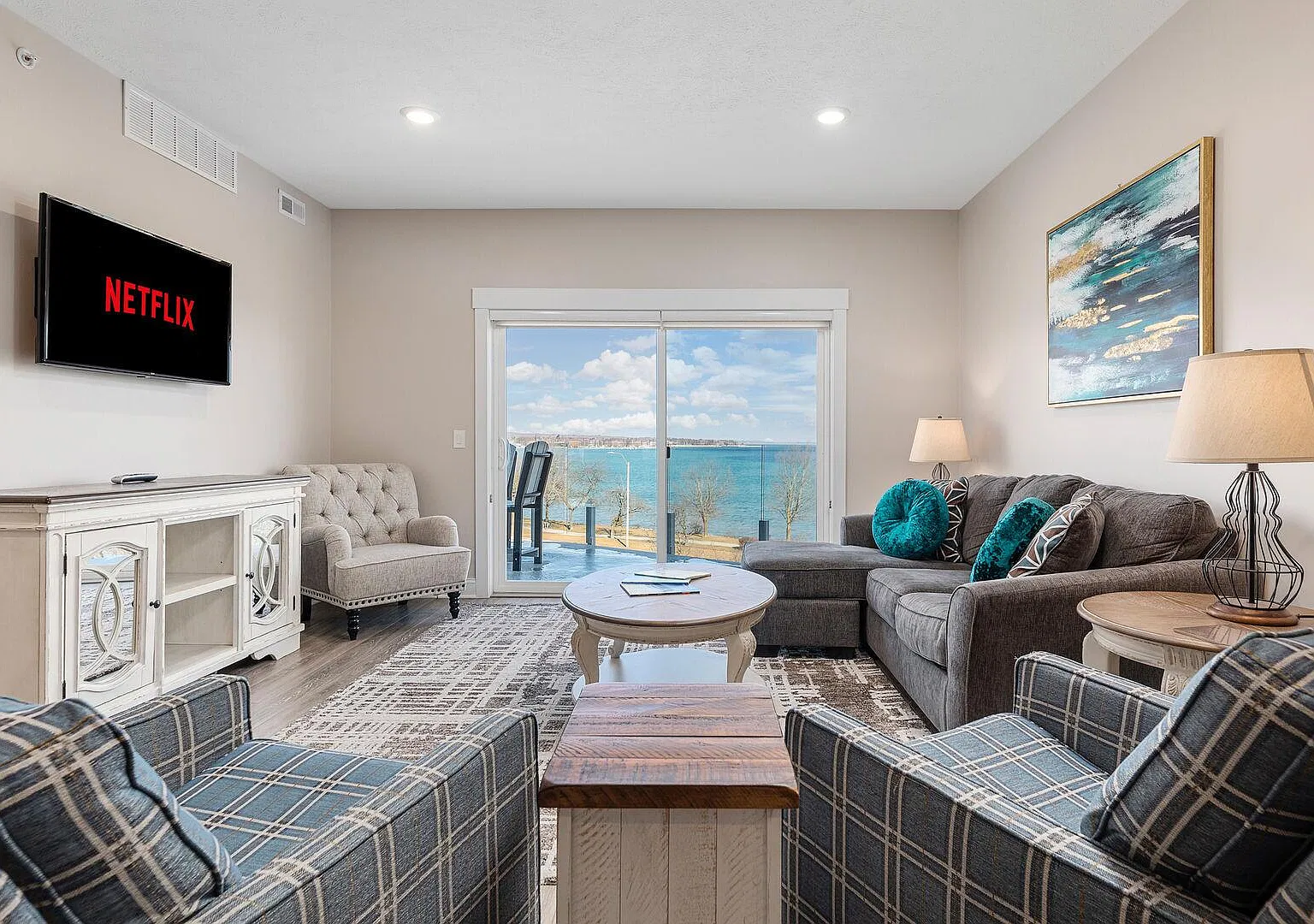 2 bed, 1600 sqft, $2,600 — Photo 3