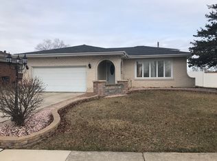 6100 Heron Dr, Oak Forest, IL