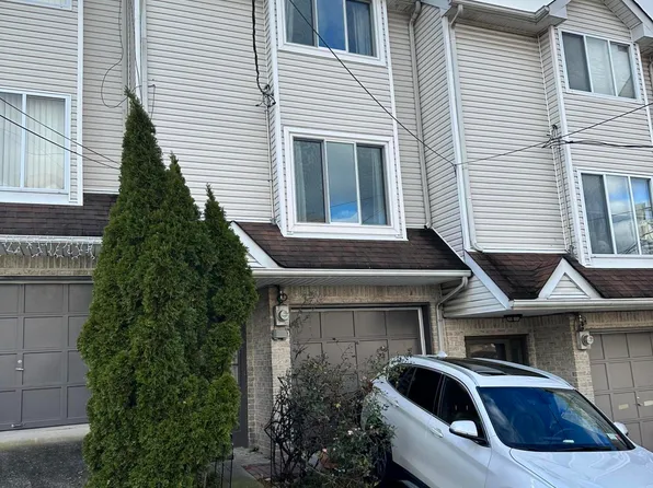 66 Tone Ln, Staten Island, NY 10305