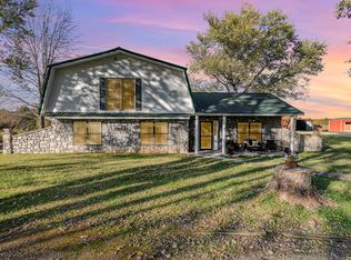 1716 Stroudsville Rd, Cedar Hill, TN 37032