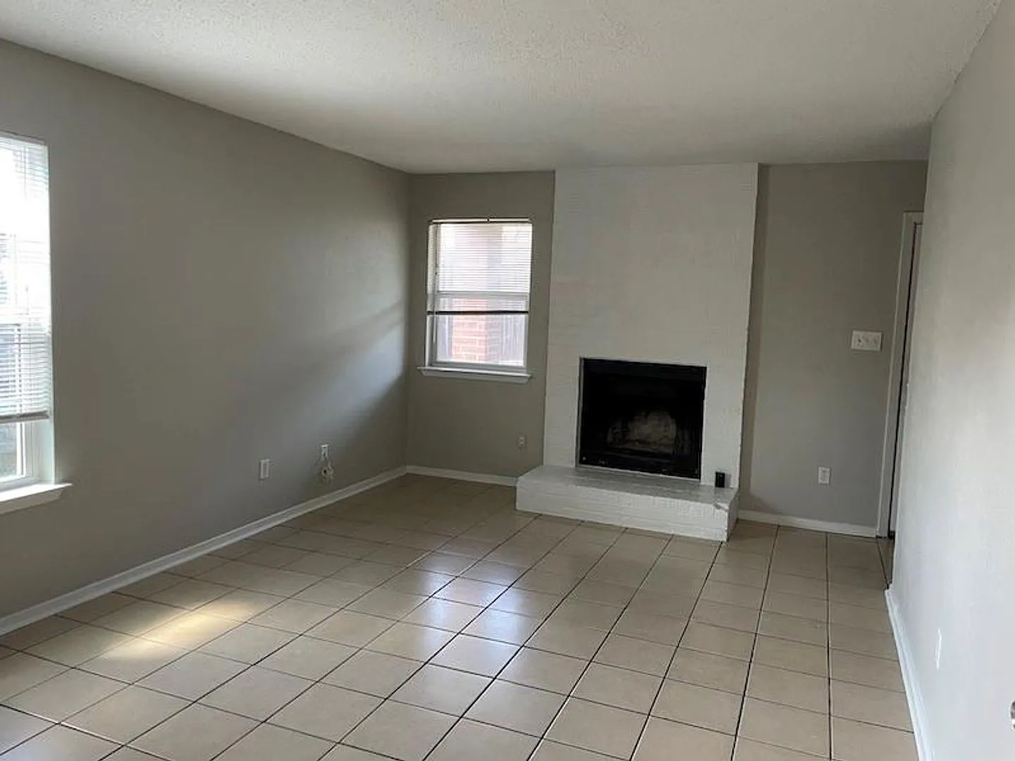 Colony Loop 8401 — Photo 2