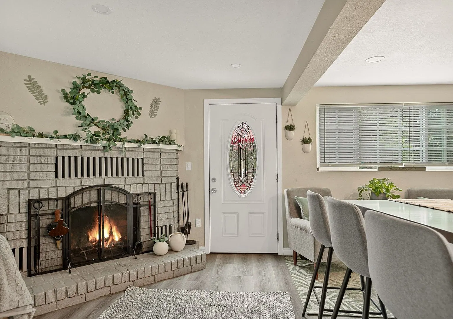 Charming 4BR House in Running Springs — Photo 1