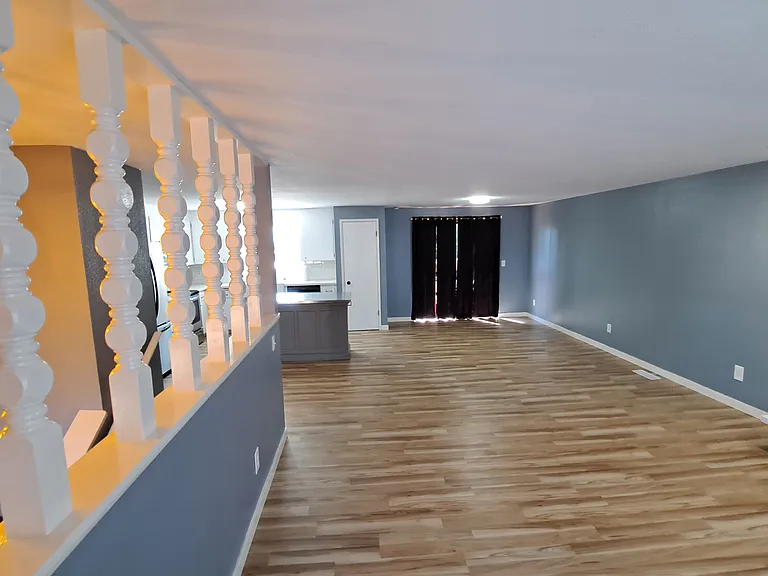 1316 S Woodlawn St — Photo 12