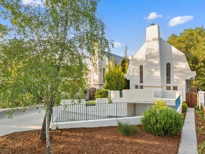 2095 Bowdoin St, Palo Alto, CA, 94306
