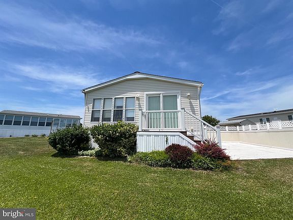 5th image of 8841 Bay Ridge Dr