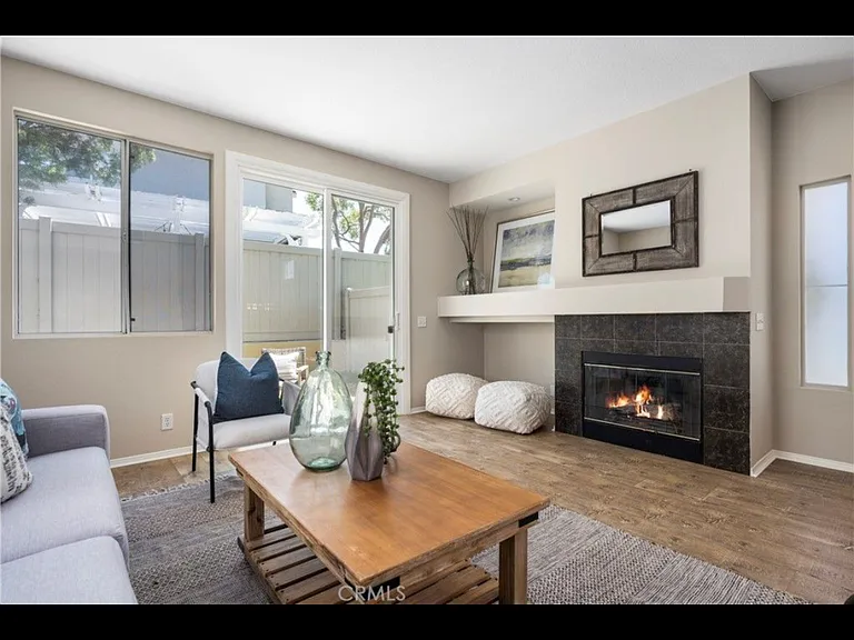 811 N Siavohn Dr — Photo 3