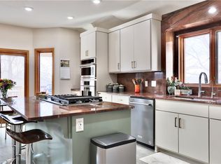 8985 Pikes Peak Rd, Rogers, AR 72756