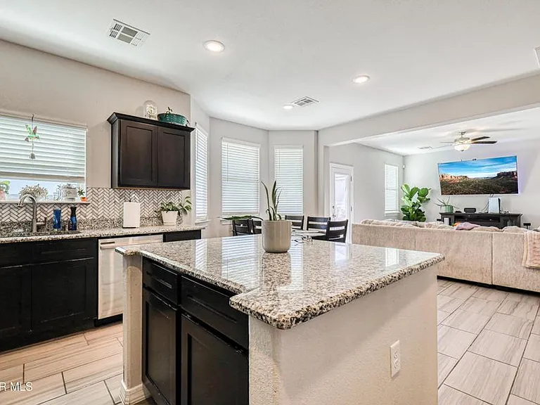 4812 Marisabel Azcarate St — Photo 14