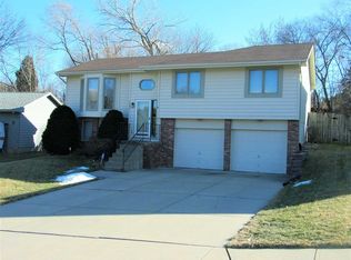 16511 Gold St, Omaha, NE 68130