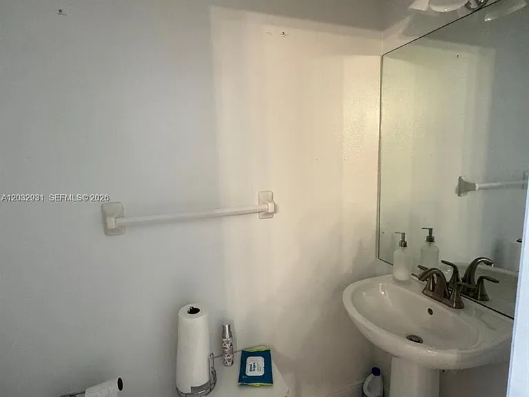 16682 Hemingway Dr — Photo 12