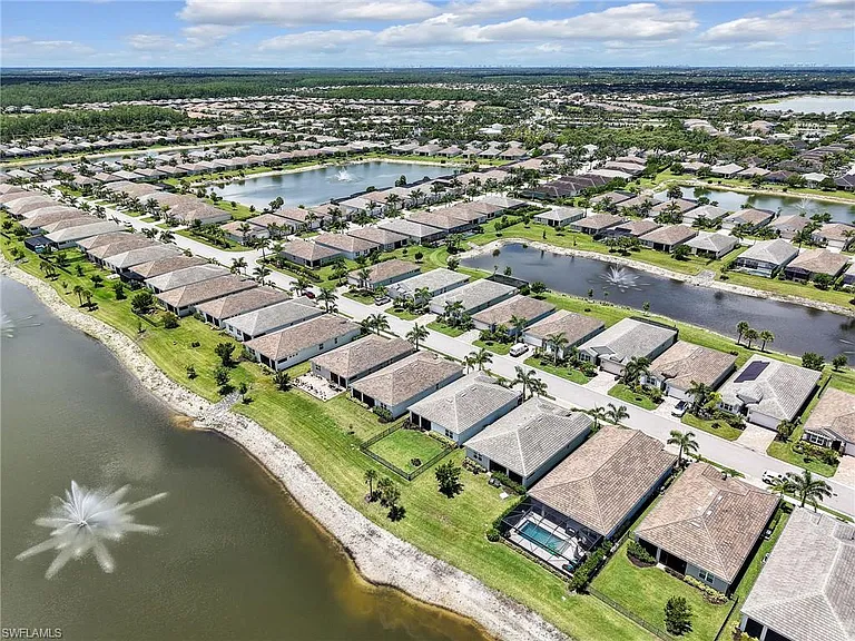 28029 Sanibel Sands St — Photo 37