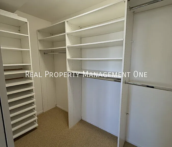 3010 Boardwalk St — Photo 22