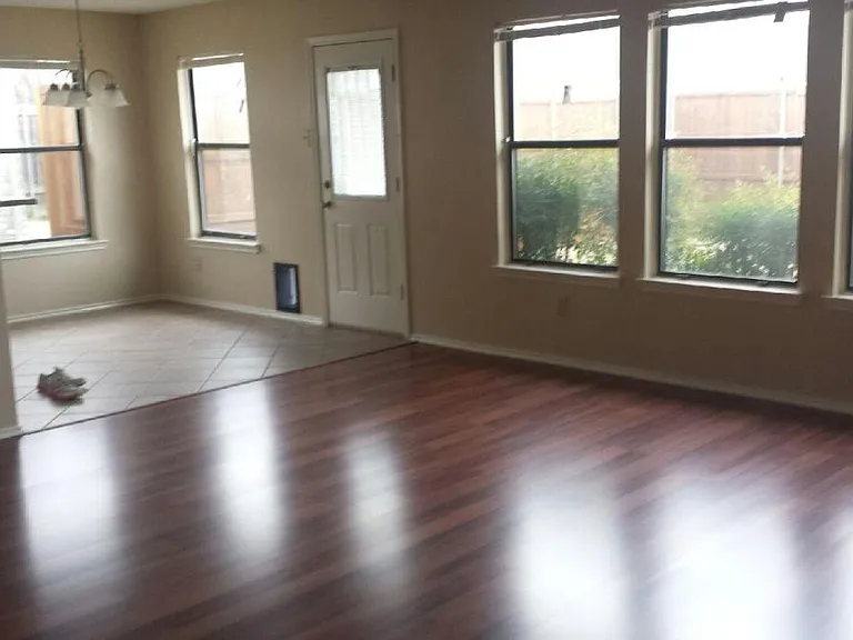 2202 Orchard Trl — Photo 4