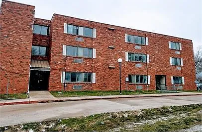 318 E Main St #206 — Photo 7