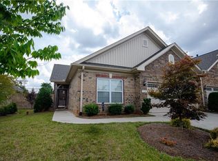 5238 York Place Ct, Walkertown, NC 27051