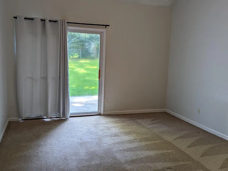 340 Saddlebrooke Rd — Photo 10