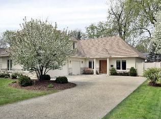2210 Oak Ave, Northbrook, IL