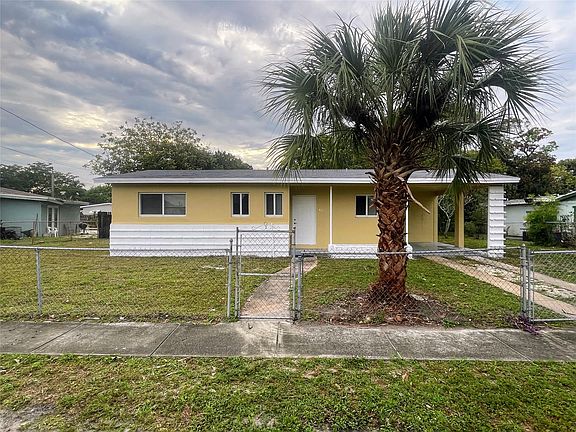 3rd image of 411 NW 33rd Avenue