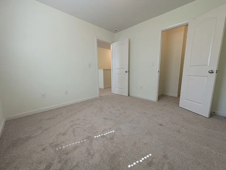 75 Shamrock Dr W — Photo 18