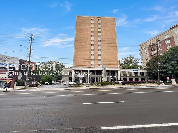 2285 Peachtree Rd NE #1105 — Photo 9