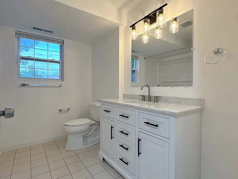 104 Middlesex Rd #2 — Photo 18