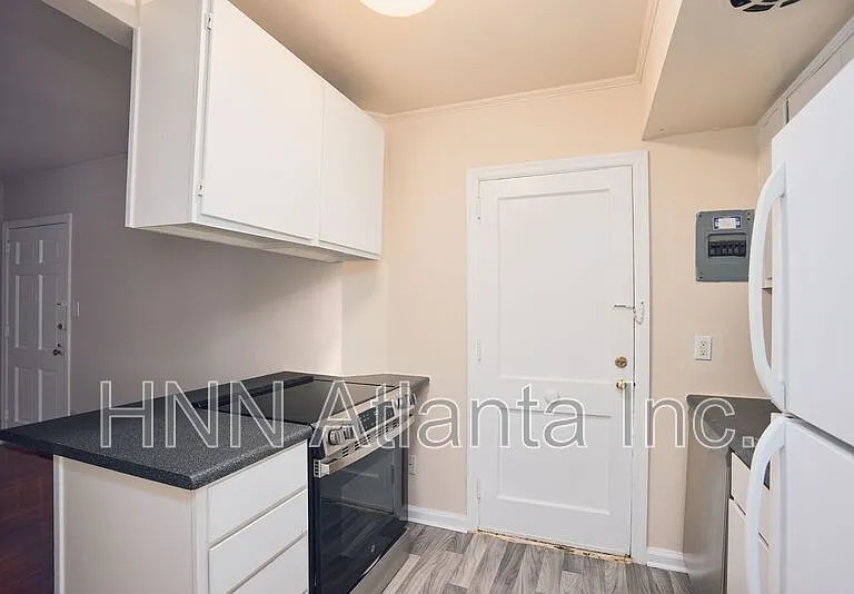 1347 Briarwood Dr NE #2 — Photo 3