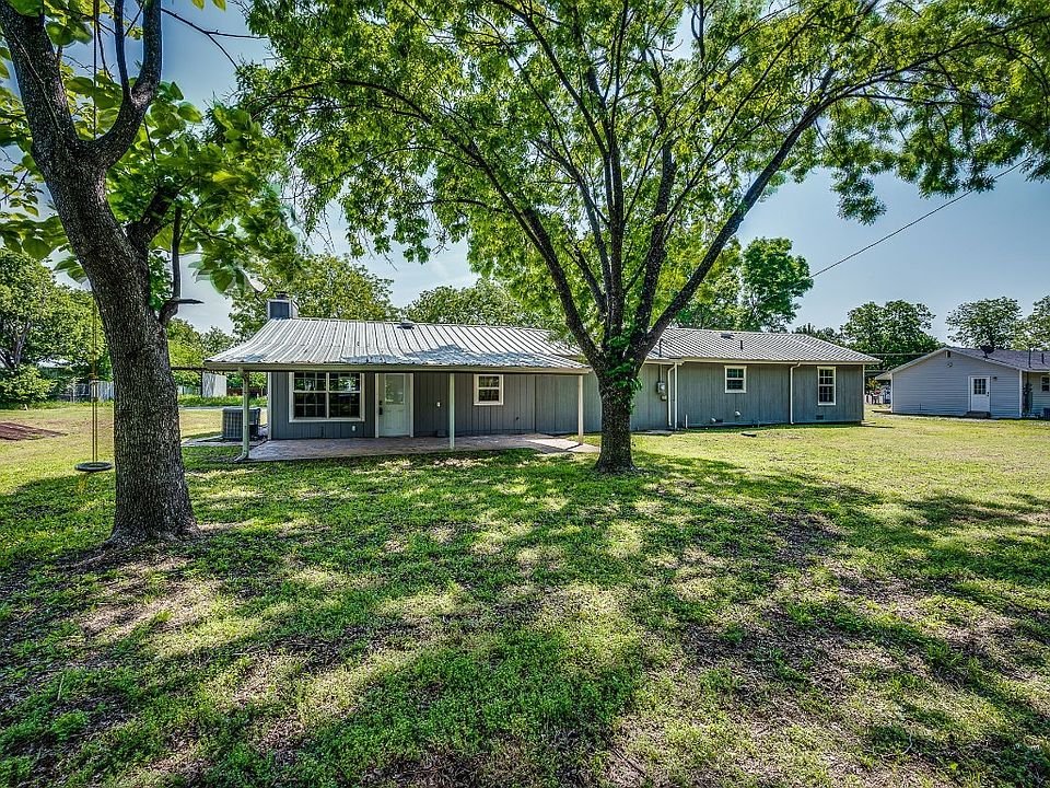 303/301 McConnell St, Italy, TX 76651 Zillow
