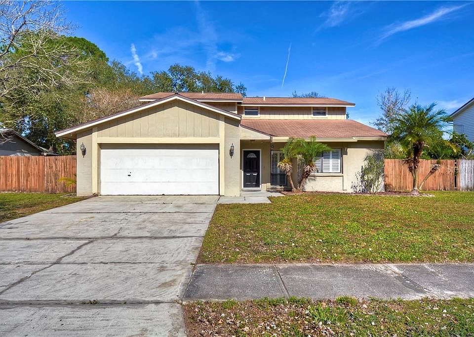 1st image of 15825 Country Lake Dr