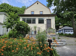 62 Oak St, Lexington, MA 02421