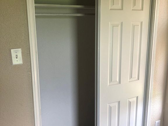 4th image of 9850 La Branch Dr #1