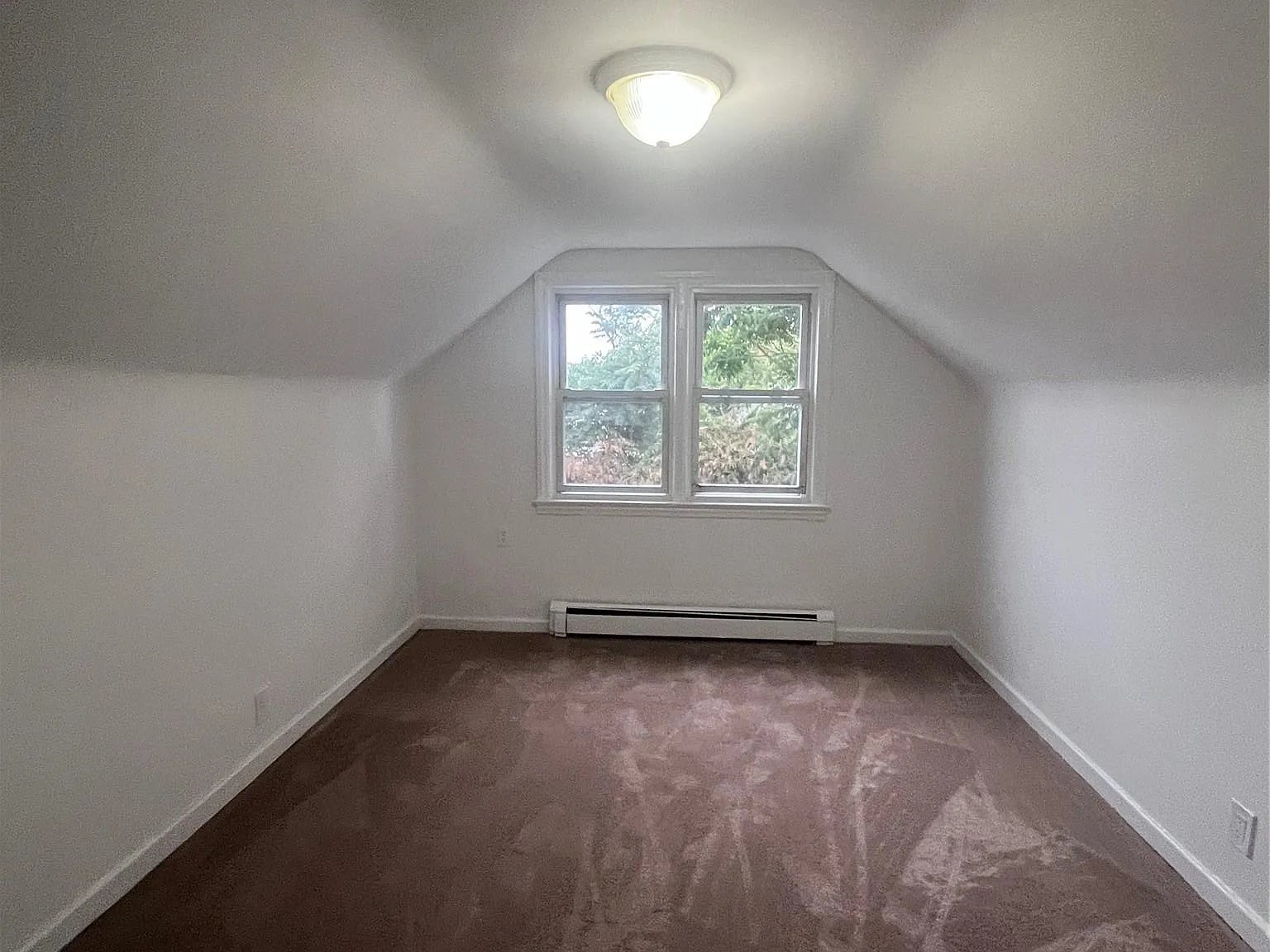 1 bed, 1.0 bath, 1350 sqft, $2,000 — Photo 4