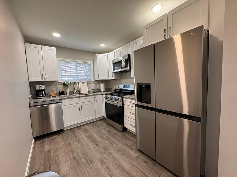 1607 Catalpa Dr — Photo 7