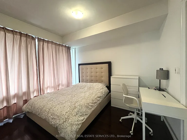1 Bedford Rd #715 — Photo 4
