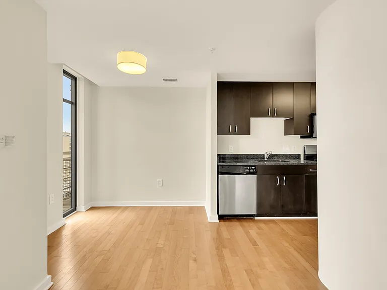 475 K St NW #1123 — Photo 8