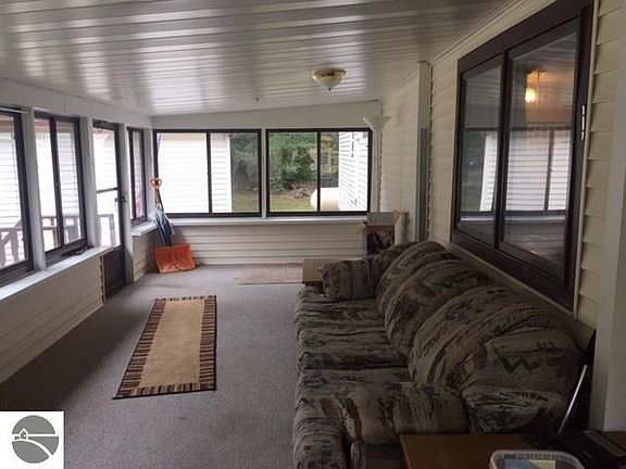 3rd image of 1029 Barcelona Dr