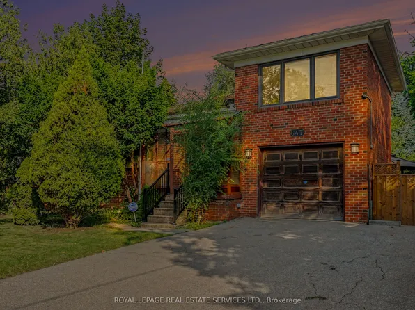 647 Burnhamthorpe Rd, Toronto, ON M9C 2Z1