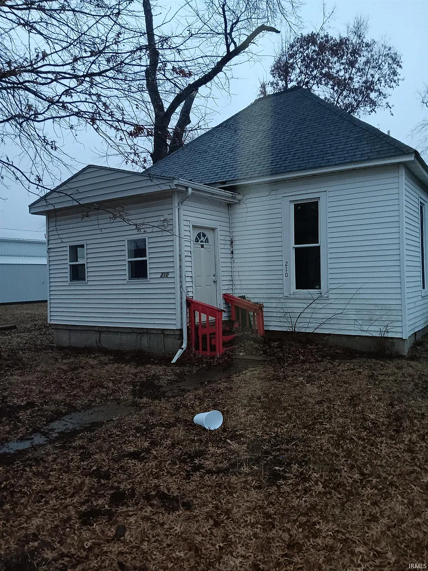 210 E Cyrus St photo 1