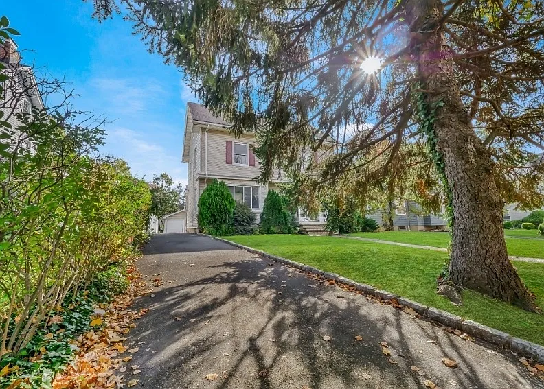 4 bed, $5,500 — Photo 4