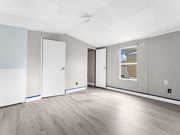 3rd image of 616 Rainey Dr