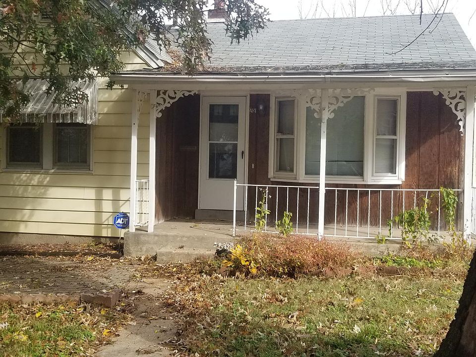 1st image of 44 Lamar Dr