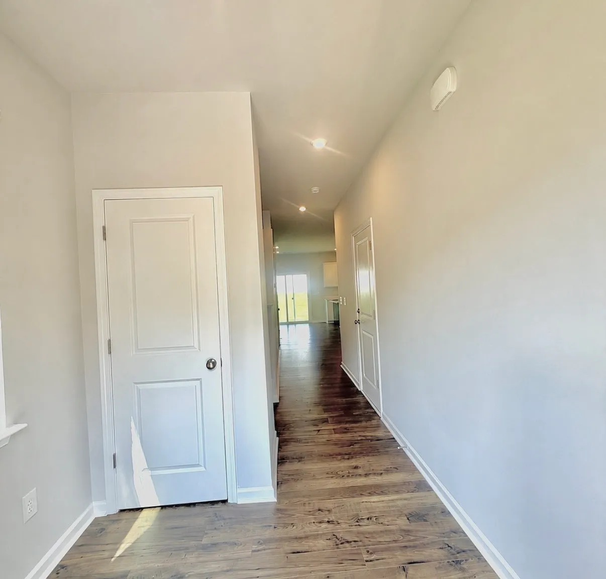 3 bed, 2.5 bath, 1470 sqft, $1,750 — Photo 4