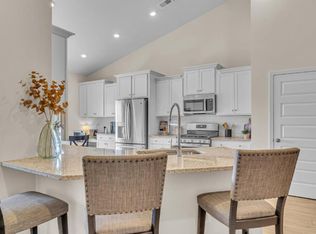 201 Pine Crest View Dr, Summerville, SC 29486
