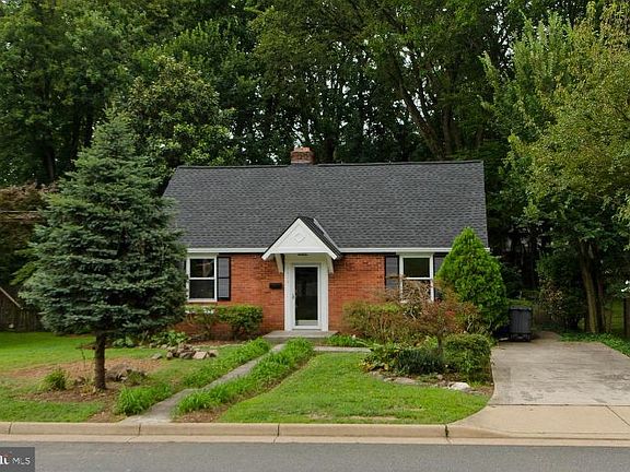 2nd image of 6819 Jackson Ave