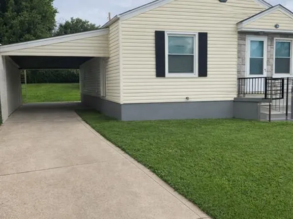 10314 Millwood Ave, Saint Ann, MO 63074