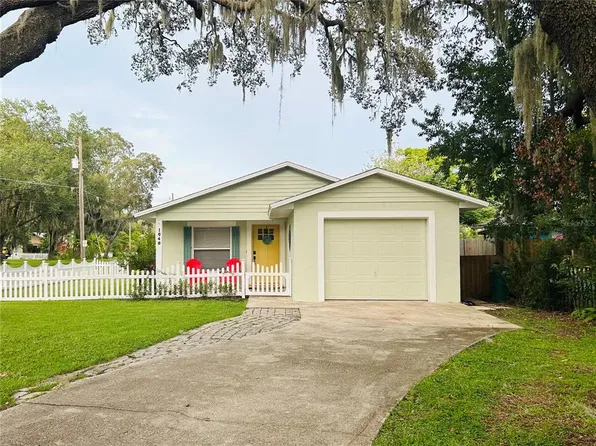 1040 N CLAYTON STREET, MOUNT DORA, FL 32757