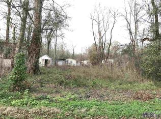 28 Sterling Rd, Saint Amant, LA 70774