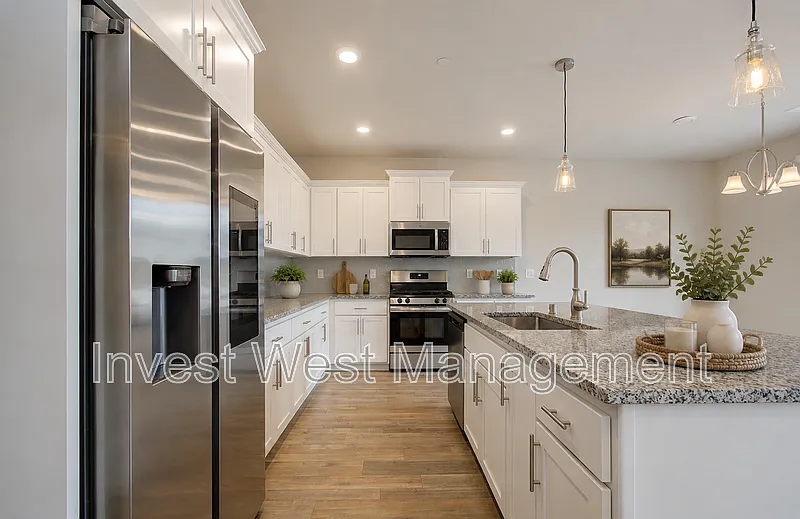 3 bed, 2.0 bath, 2061 sqft, $2,995 — Photo 4