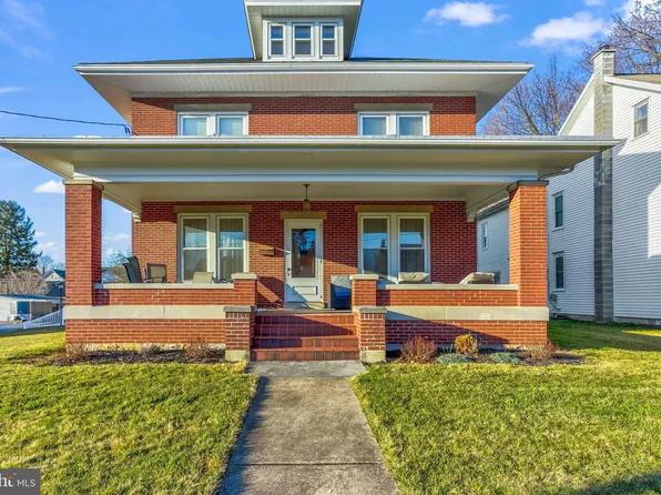 511 E Main St, Annville, PA 17003