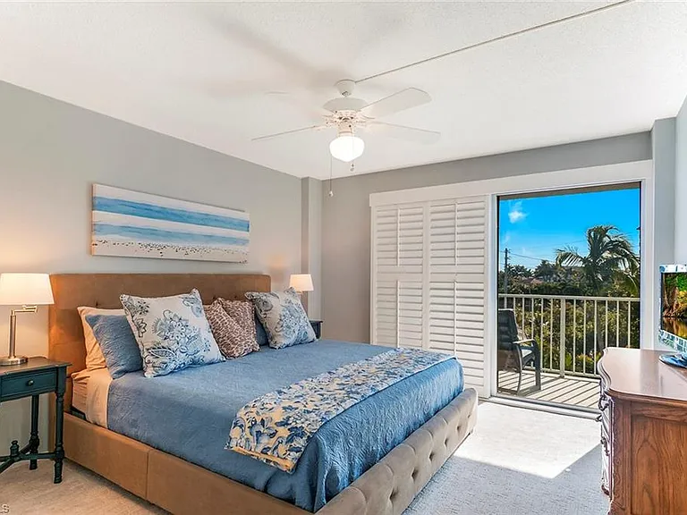 1300 Gulf Shore Blvd N #406 — Photo 13
