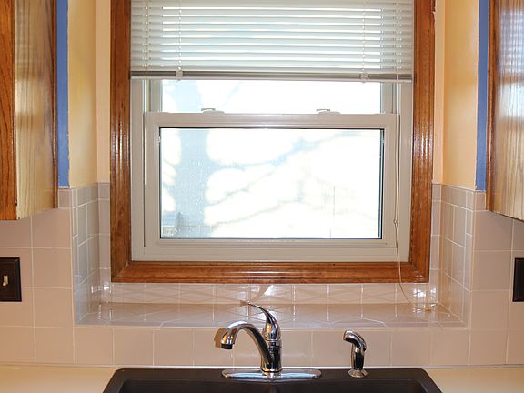 Kitchen Sink, Lots of Light